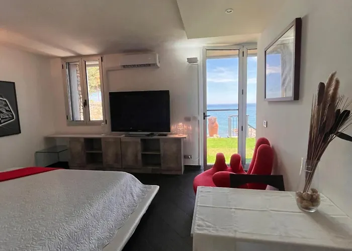 Maison Art Sur La 3*