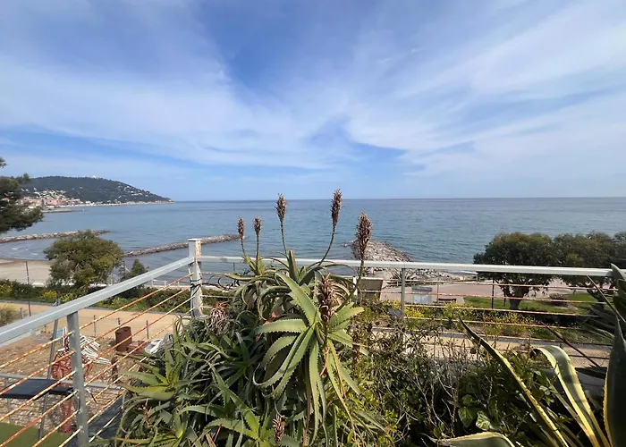 بيت ضيافة Maison Art Sur La 3*