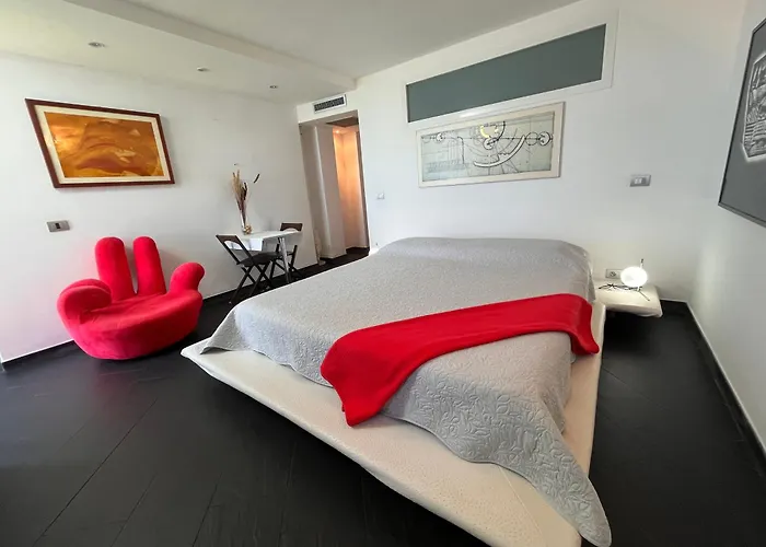 Maison Art Sur La بيت ضيافة Marina dʼAndora